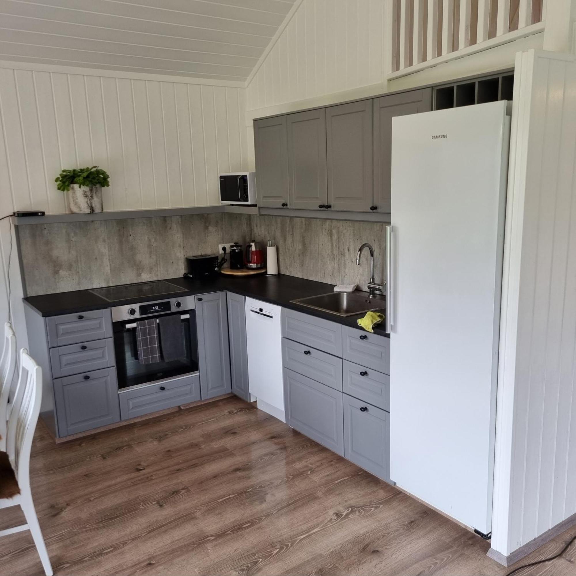 Cottage - Two Bedrooms Blonduos Phòng bức ảnh